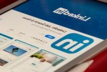 7 Advantages of LinkedIn for STEM Students